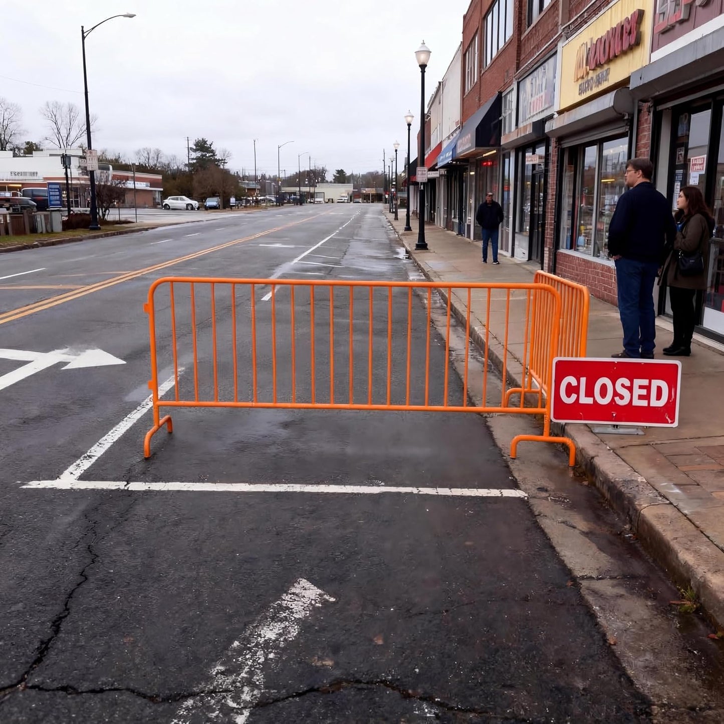 Interlocking Steel Barricade, 7.5 Ft. Heavy Duty Galvanized Metal Barricade, Interlocking Steel Road Barriers with with Bridge Feet Base, for Crowd Control Event Fencing Indoor/Outdoor, Orange