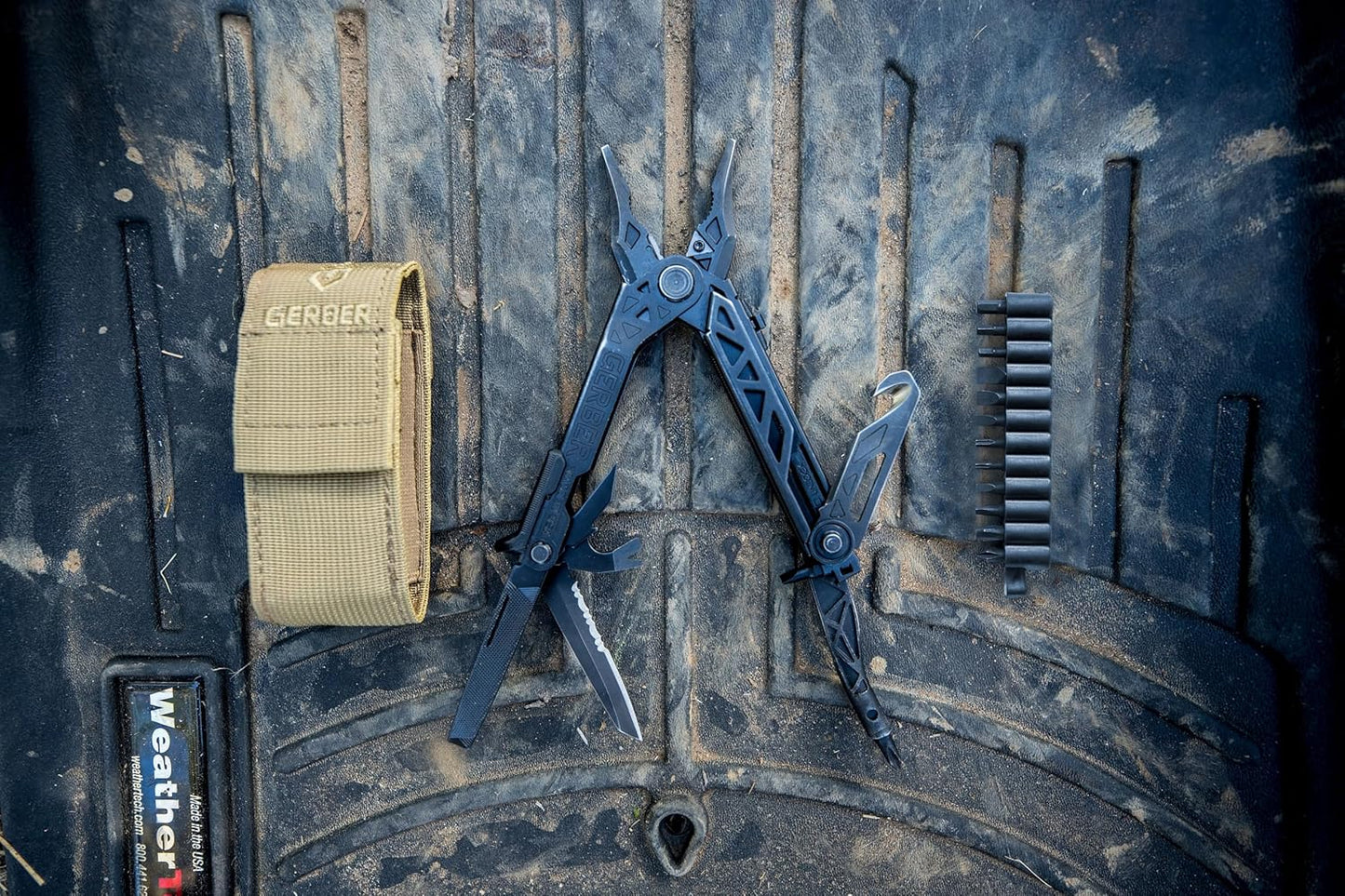 Gerber Gear Center Drive Rescue - Multitool Knife with Pliers, Strippers &amp; Strap Cutter - Portable EDC Tactical Gear for Camping &amp; Outdoor -