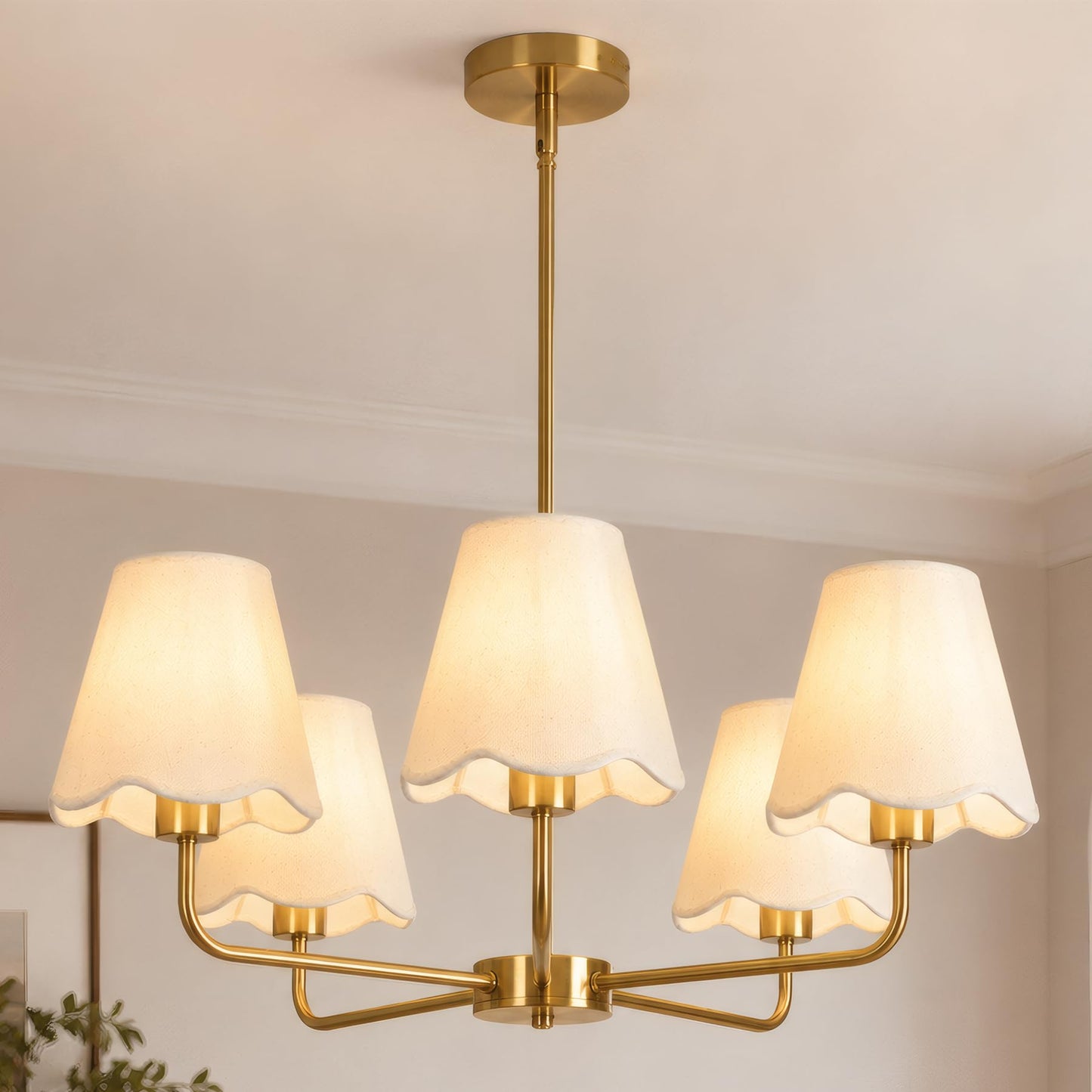 Fandian Brass Gold Chandeliers for Dining Room, 5 Light Antique Modern Chandelier Light Fixture with White Fabric Shade, Classic Kitchen Pendant Lights Over Table for Living Room Bedroom Foyer
