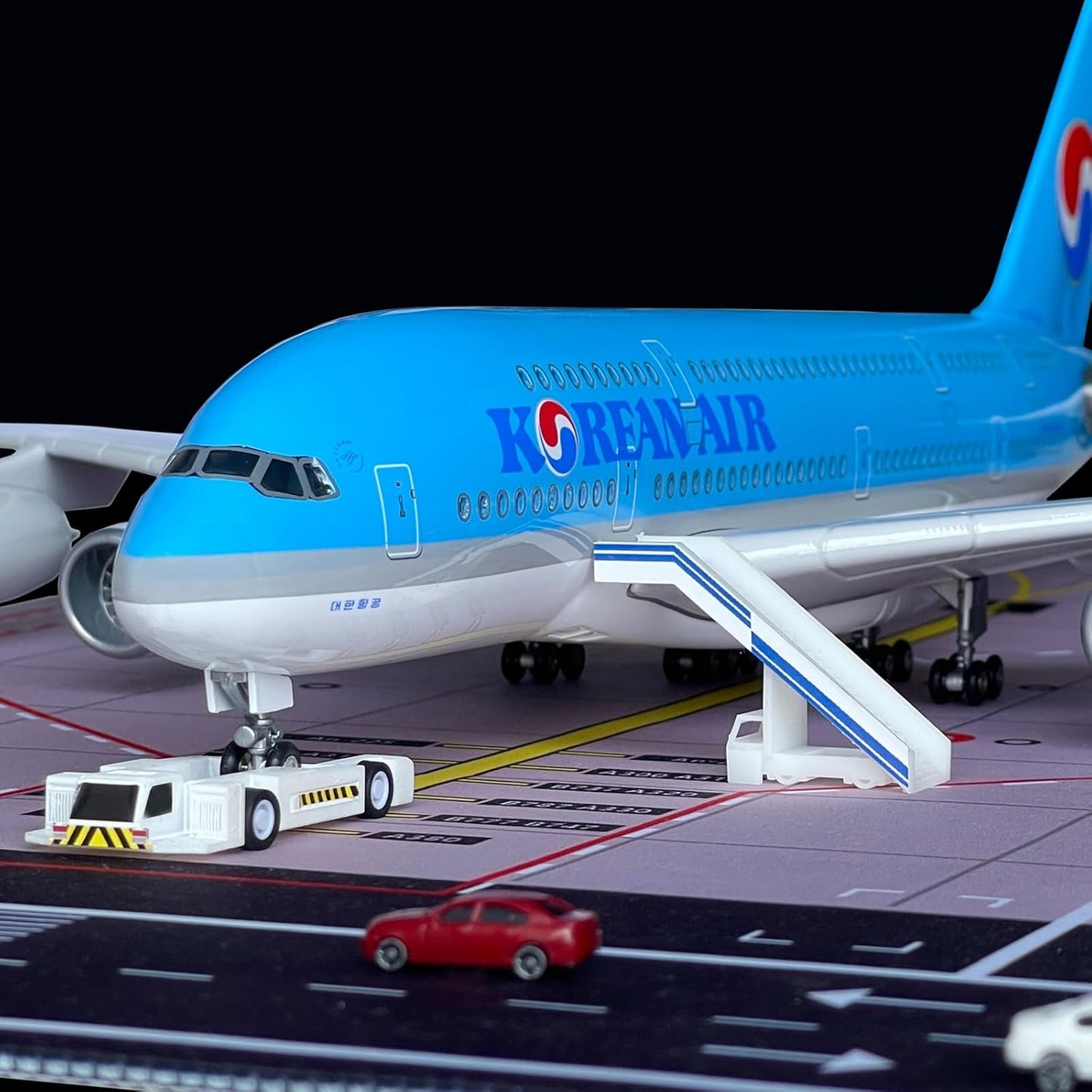 1:160 Scale Korean A380 Airplane Model, Korean A380 Model 17.2 Inches Length, with LED Lights, Highly Simulated Resin Material, Free Airport Scene