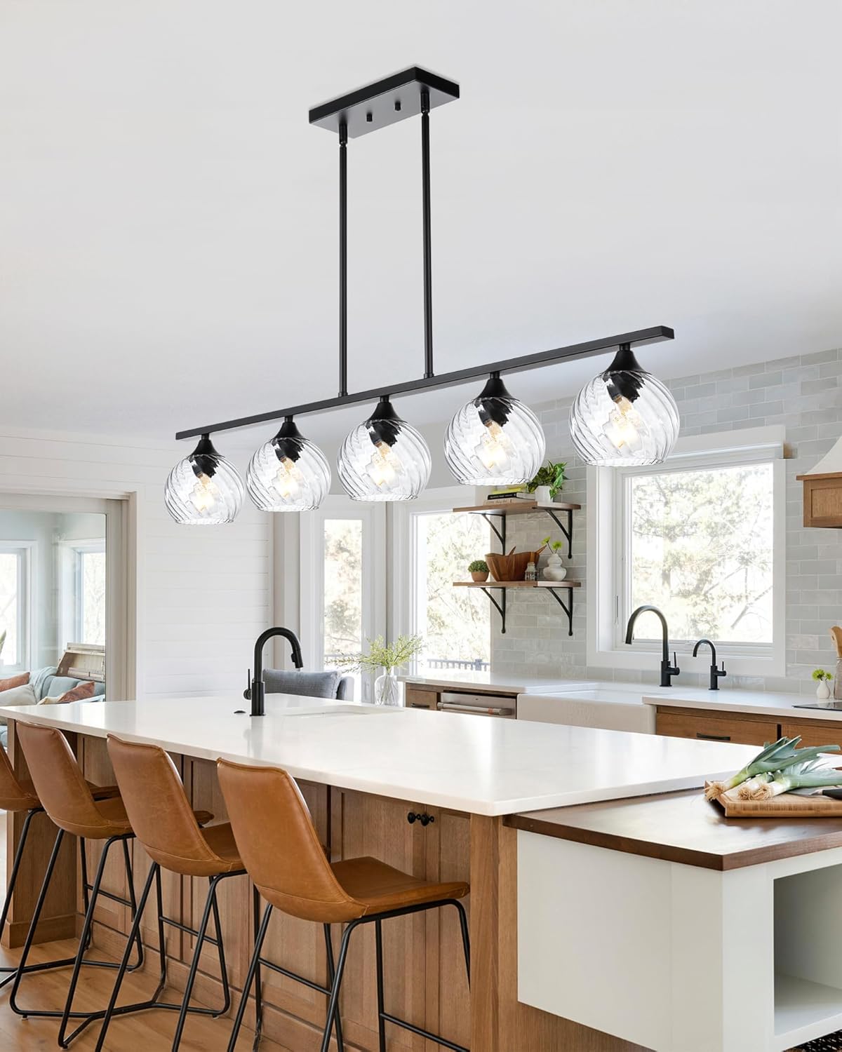 5-Light Kitchen Island Lighting, Globe Clear Glass Pendant Light Fixtures Ceiling Mount in Matte Black Finish, Modern Farmhouse Dining Room Chandelier