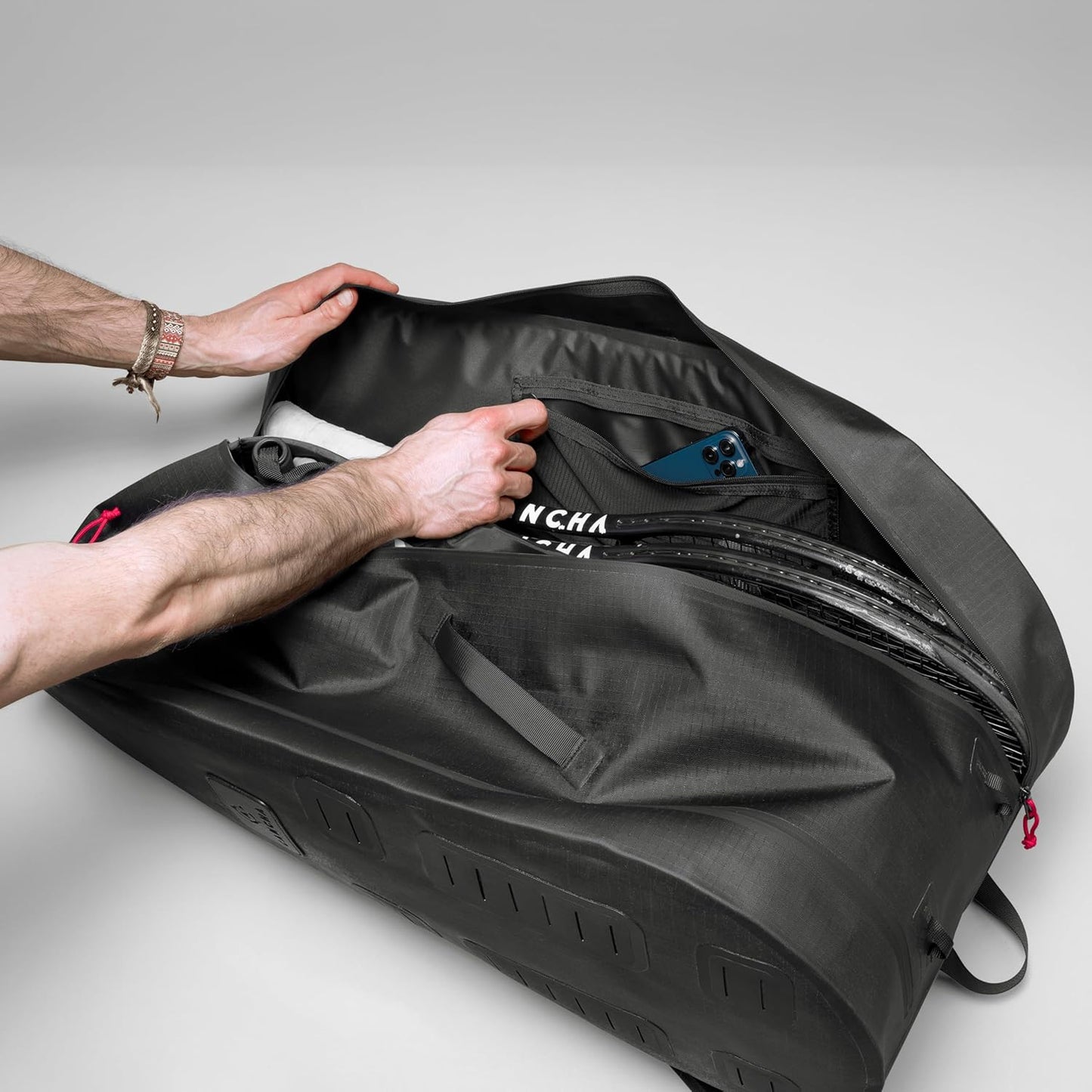 Racquet Bag Pro | Modular Water-Proof 6-Racket Tennis Bag | Lightweight, Water-Resistant Design